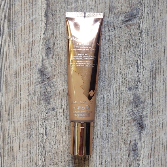 Fenty Beauty Body Sauce Hunnie Hunnie 02 - Picture 3 of 4